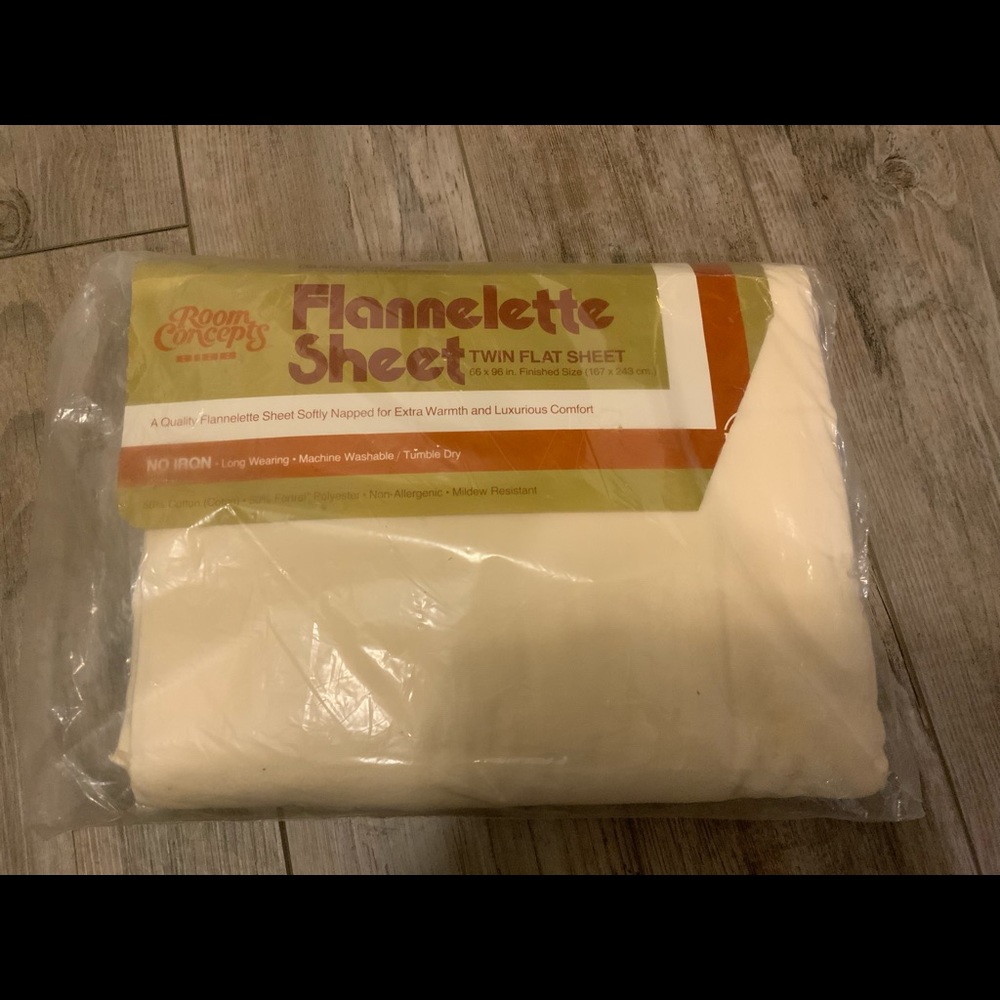 Vintage Room Concepts TWIN‎ Flannellette Sheet NEW SEALED 66x96 Flat Sheet. - Picture 3 of 3